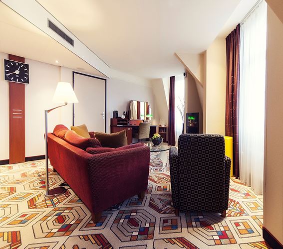 banks-mansion-hotel-amsterdam-suite-overview-living-v3